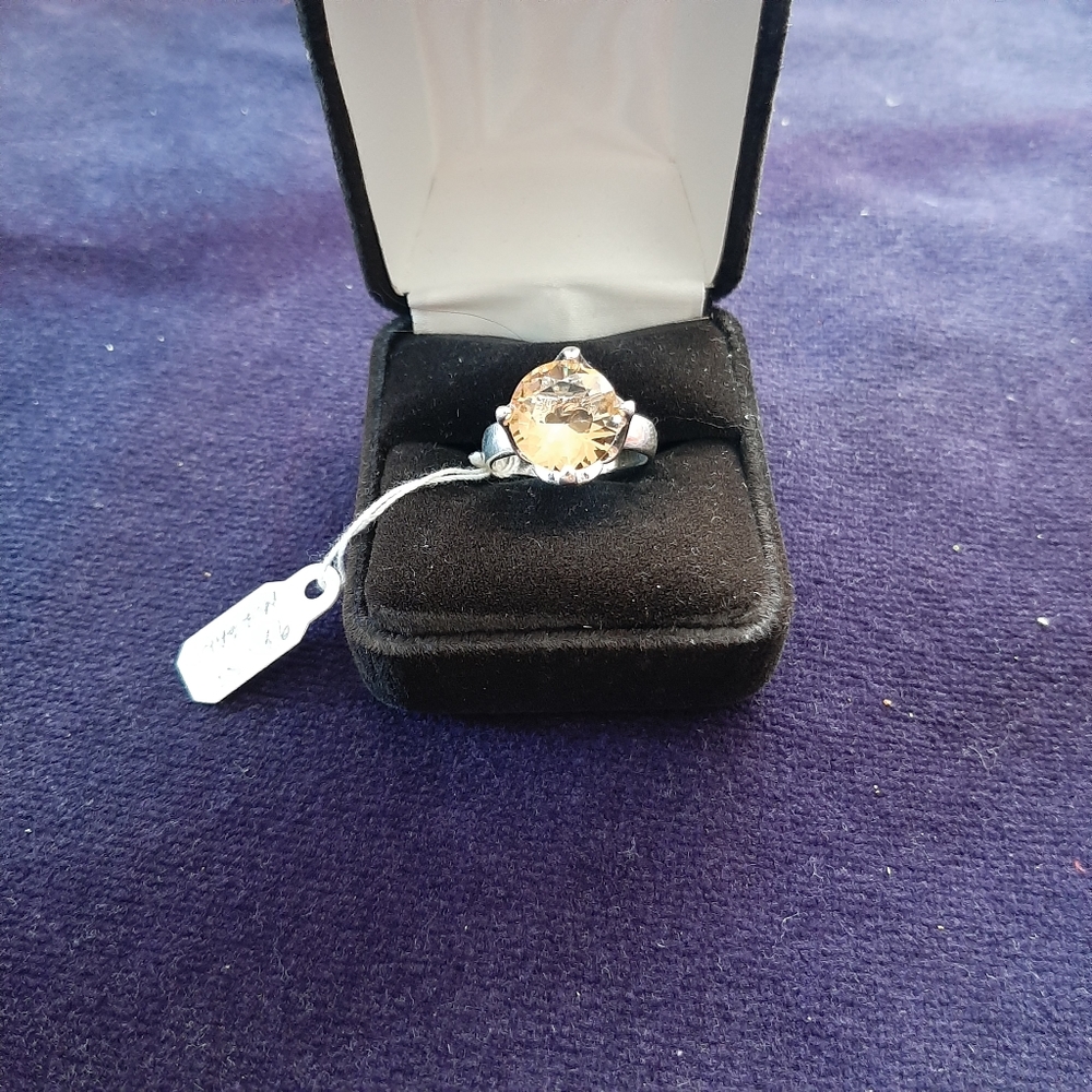 Ladies jewelry